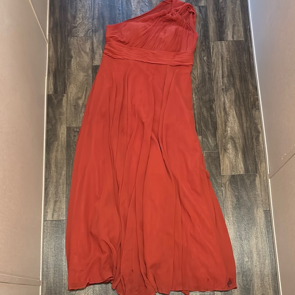 Elegant One-Shoulder Red Dress